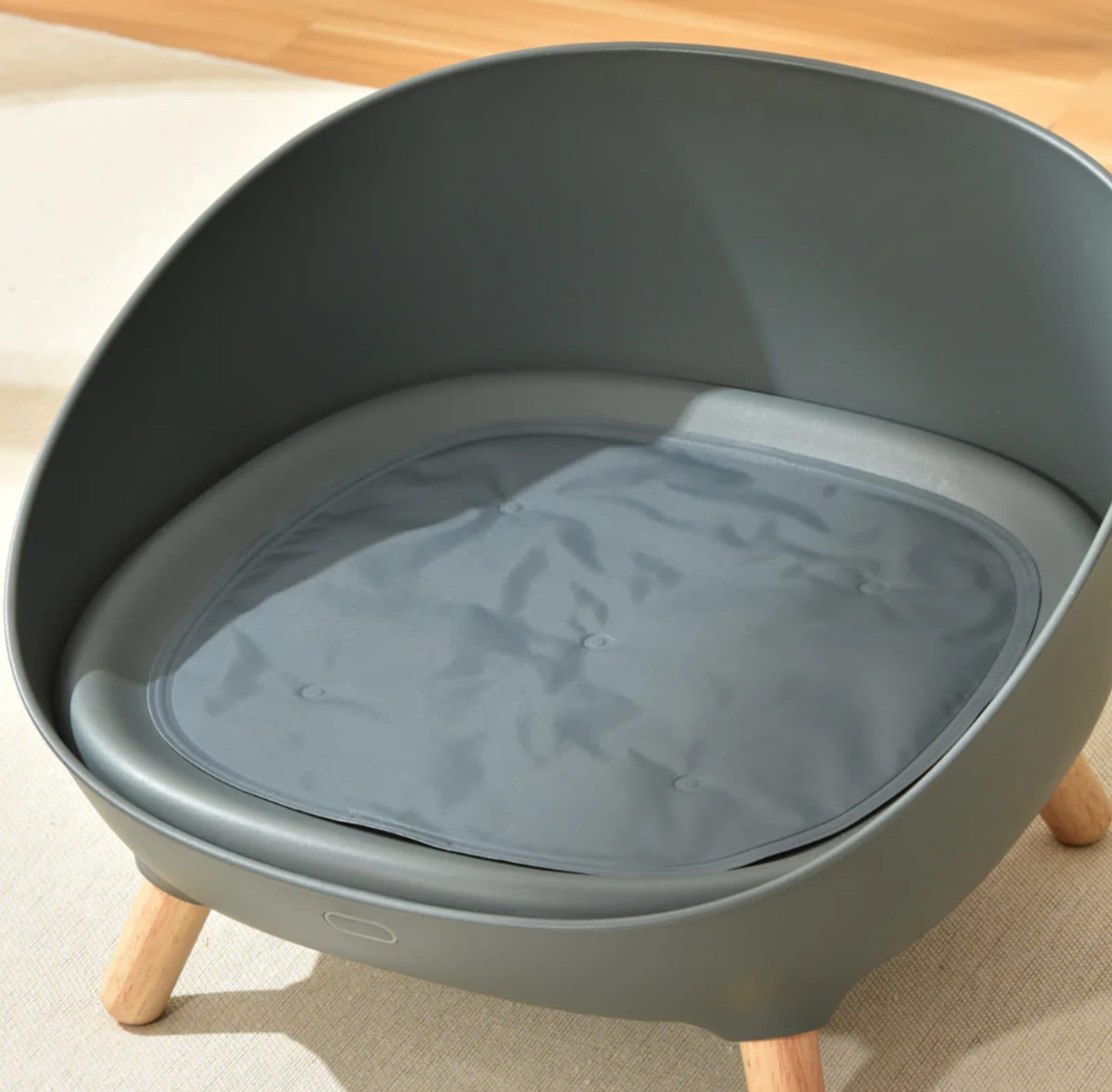 Petoneer Cozy Sofa
 | Heated bed view 4